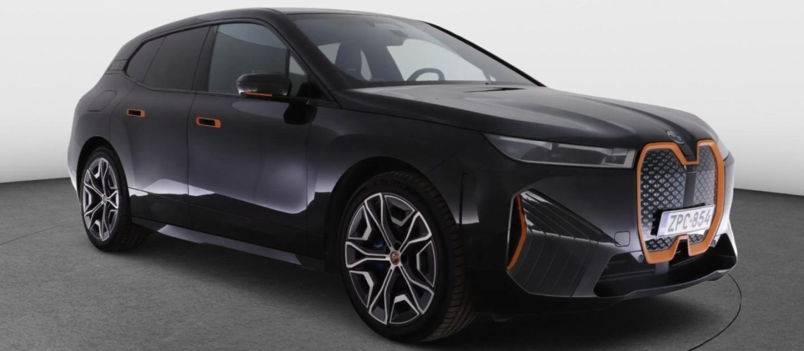 BMW iX